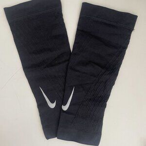 COPY - Nike Zoned Support Calf Sleeves -LG